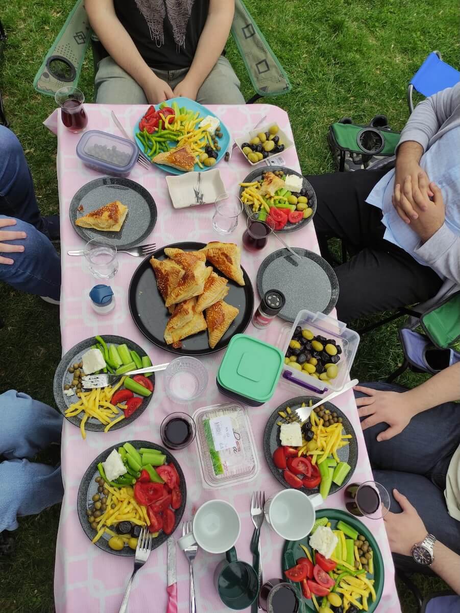 Piknik sofrası.